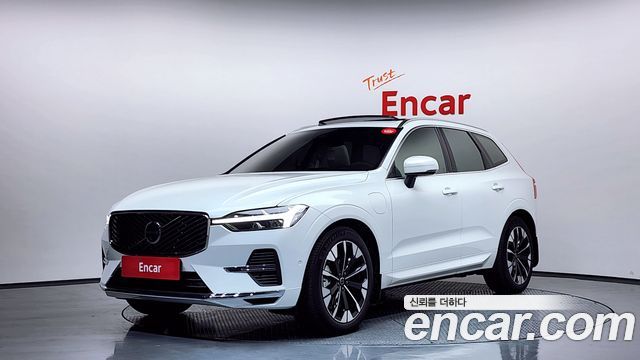Volvo XC60 2025