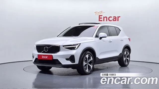Volvo XC40 2024