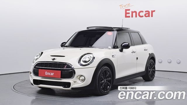 MINI Cooper 2018