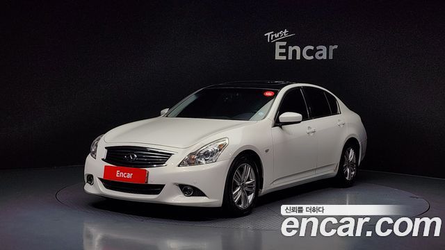 Infiniti G 2011
