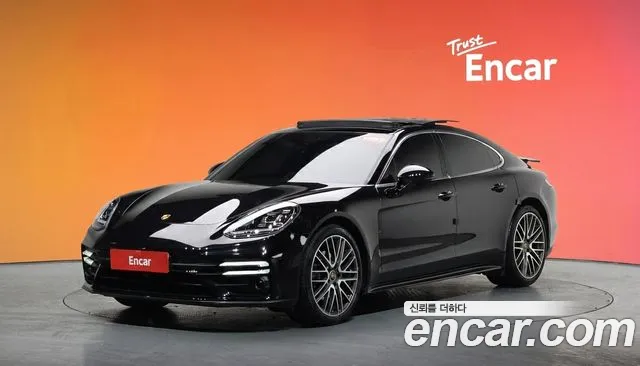 Porsche Panamera 2023