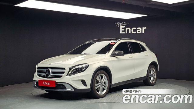 Mercedes-Benz GLA-Class 2015