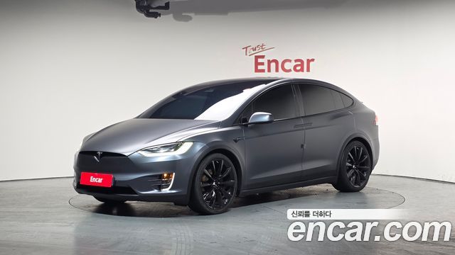 Tesla Model X 2020