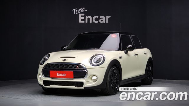 MINI Cooper 2018