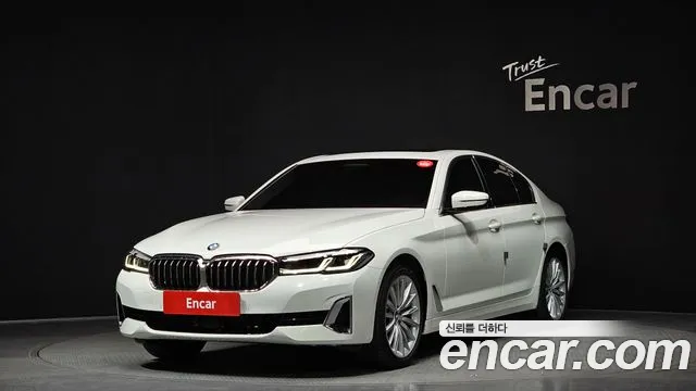 BMW 5-Series 2023