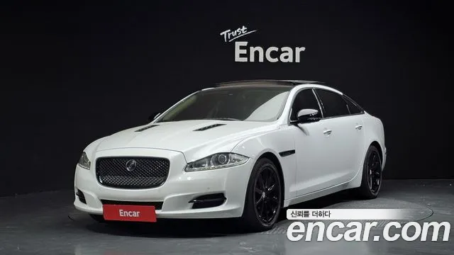 Jaguar XJ 2011