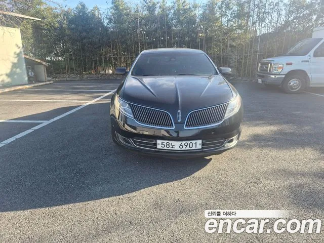 Lincoln MKS 2015