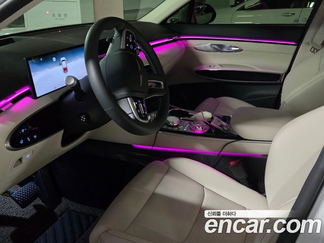Genesis GV70 2025