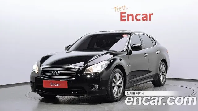 Infiniti M 2013