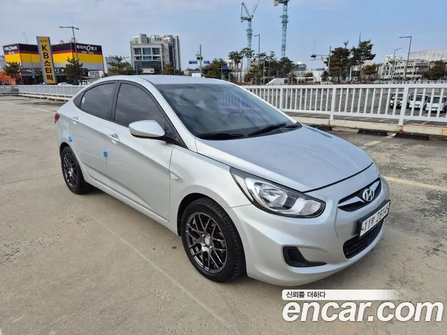 Hyundai ( ) 2012