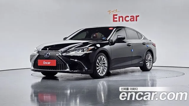 Lexus ES 2020