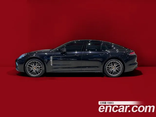 Porsche Panamera 2022