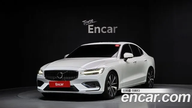 Volvo S60 2023
