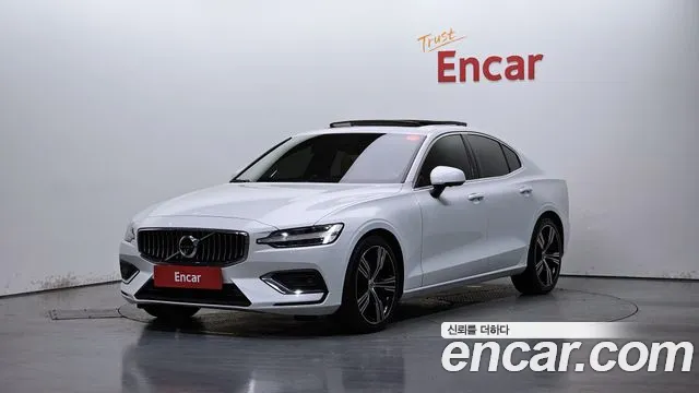 Volvo S60 2022