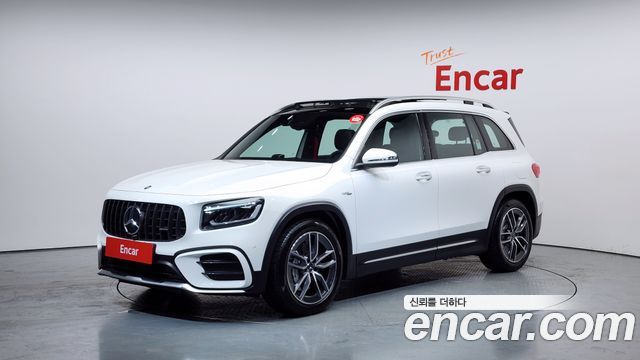 Mercedes-Benz GLB-Class 2025