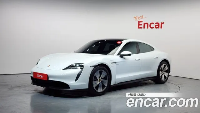 Porsche Taycan 2023