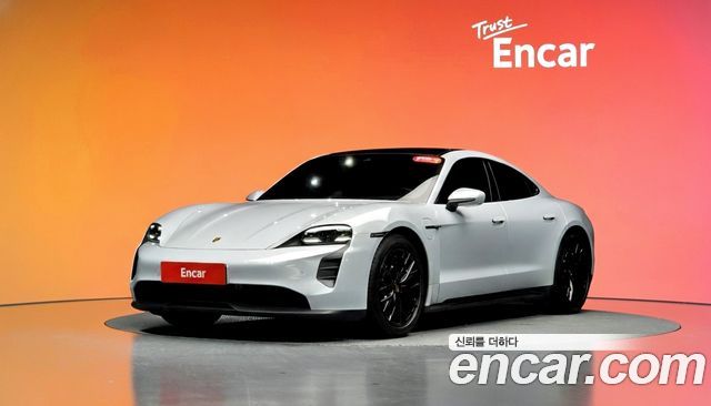 Porsche Taycan 2023