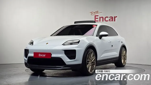 Porsche Macan 2025