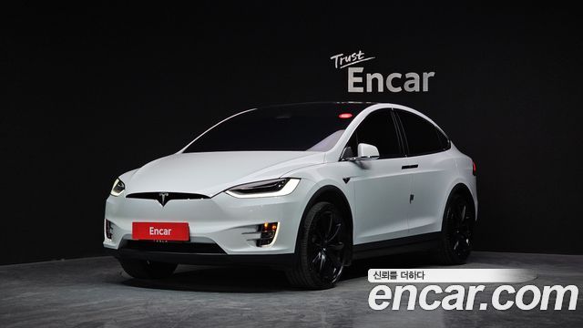 Tesla Model X 2020