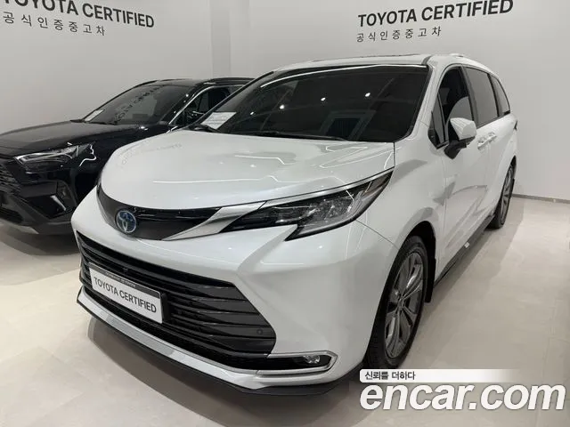 Toyota Sienna 2025