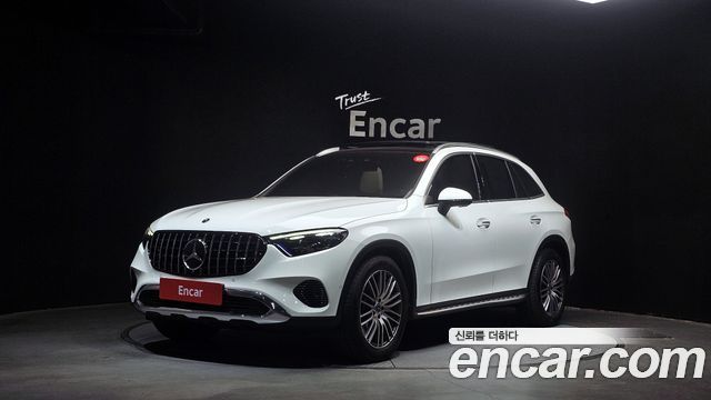 Mercedes-Benz GLC-Class 2025