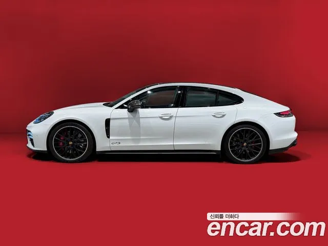 Porsche Panamera 2022
