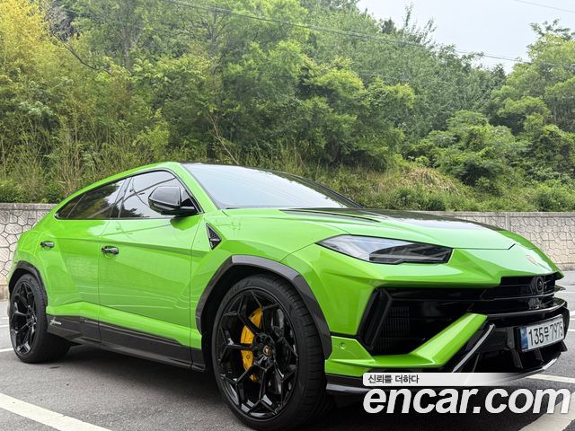 Lamborghini Urus 2024
