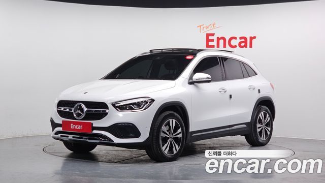 Mercedes-Benz GLA-Class 2021