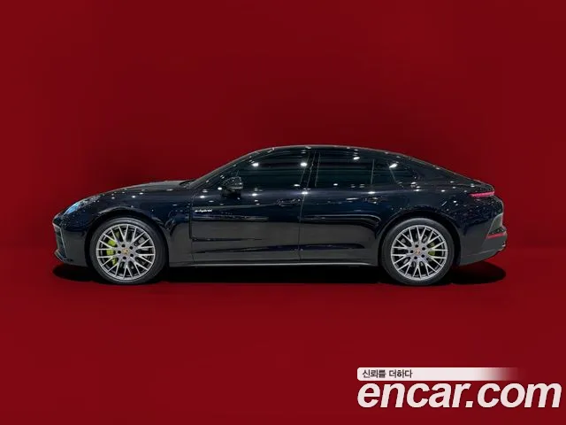 Porsche Panamera 2025