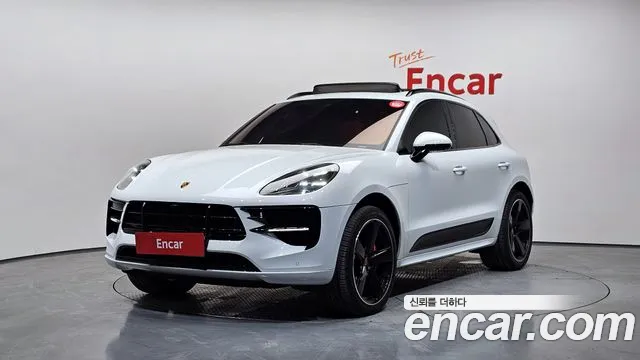 Porsche Macan 2021