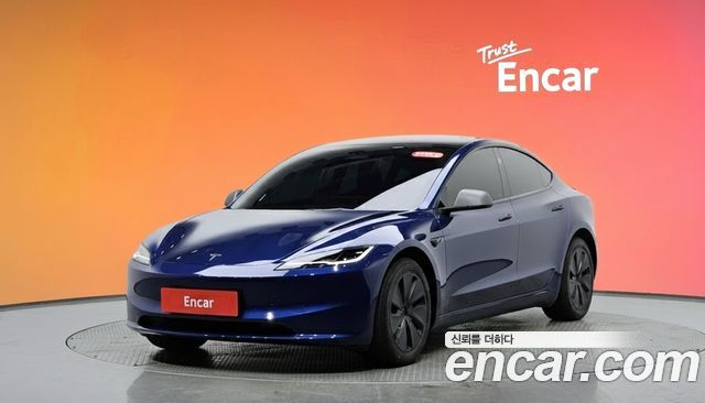 Tesla Model 3 2024