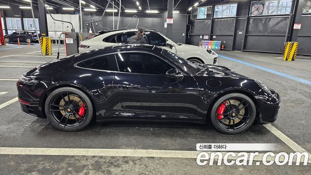 Porsche 911 2023