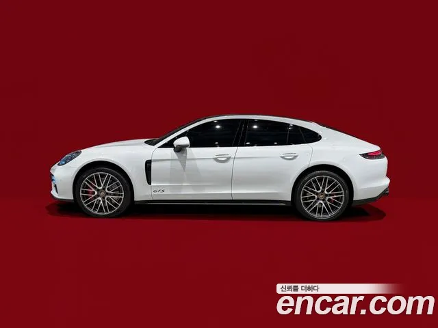 Porsche Panamera 2022