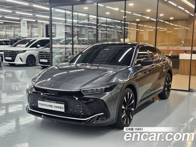 Toyota Crown 2023