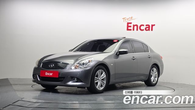 Infiniti G 2011