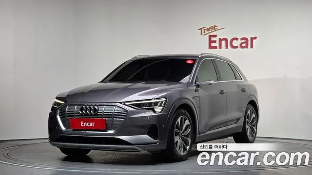 Audi e-tron 2021