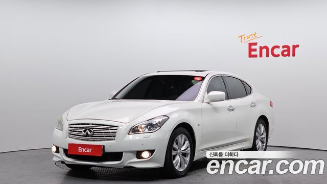 Infiniti M 2010