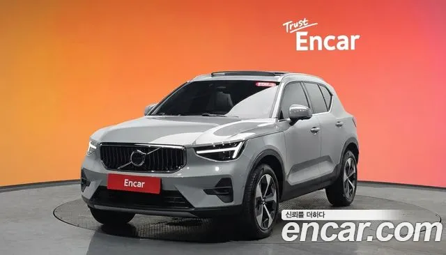 Volvo XC40 2024