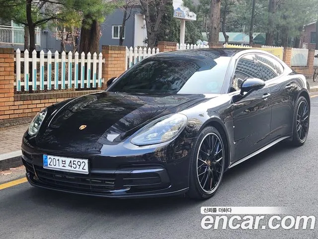 Porsche Panamera 2020