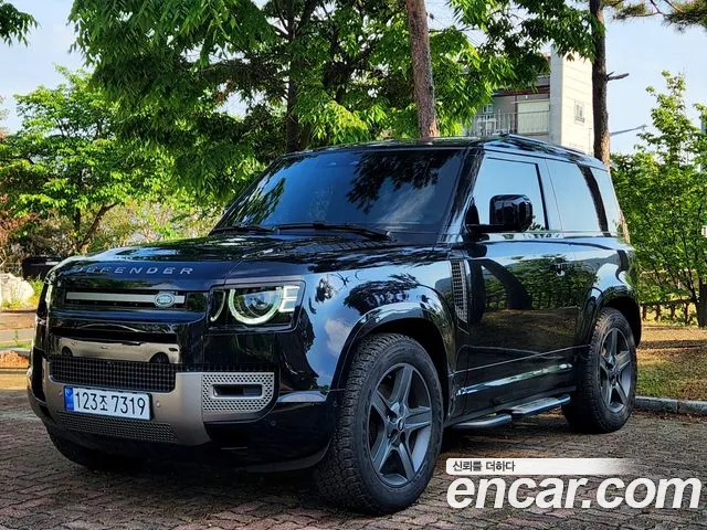 Land Rover Defender 2025