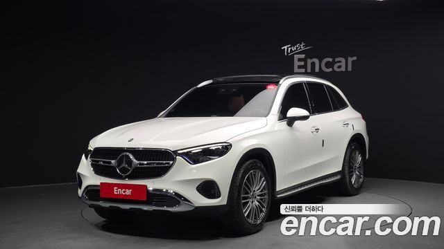 Mercedes-Benz GLC-Class 2025