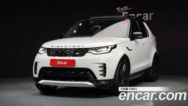 Land Rover Discovery 2024