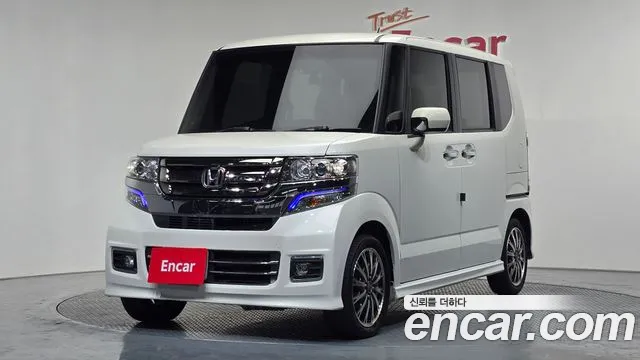 Honda N-BOX 2016