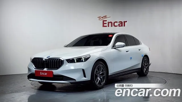 BMW 5-Series 2023