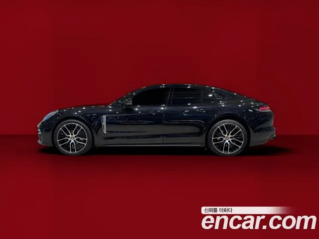Porsche Panamera 2022