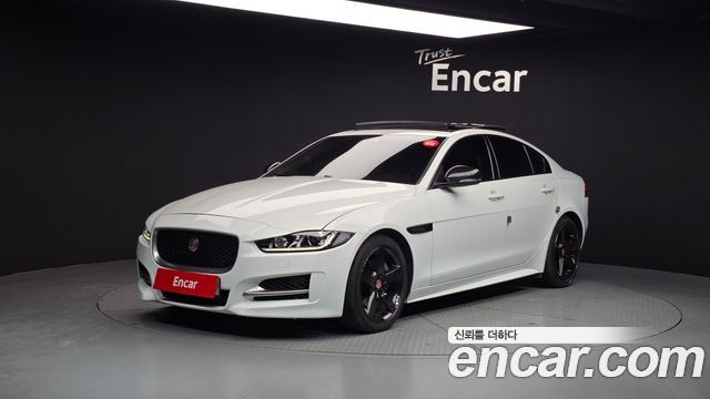 Jaguar XE 2018