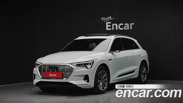 Audi e-tron 2023