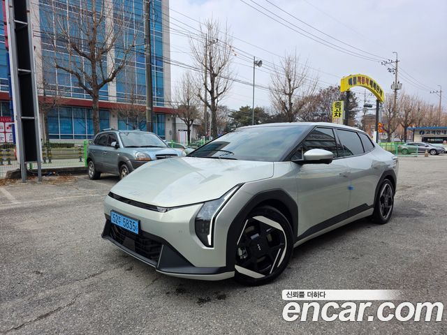 Kia EV4 2025