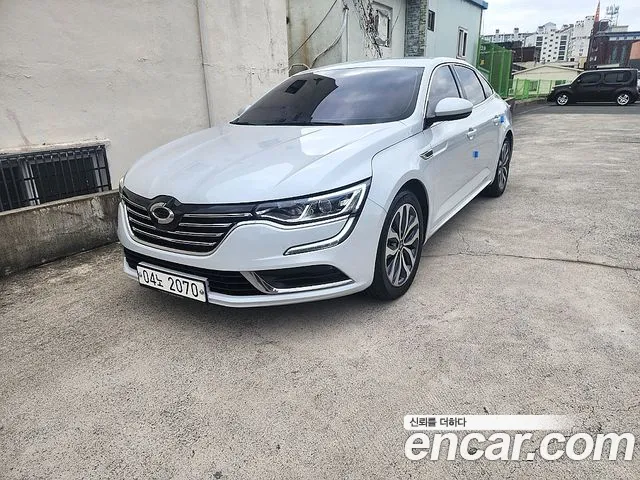 Renault SM6 2016