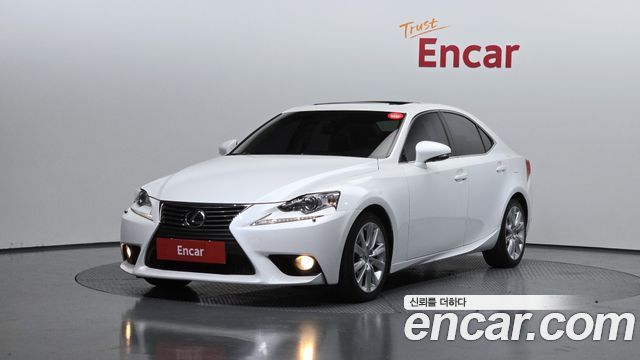 Lexus IS 2013